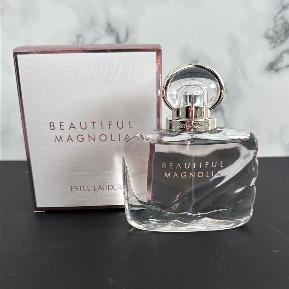Estée Lauder Beautiful Magnolia Perfume